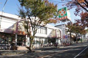 ライフ男山店　徒歩10分750m